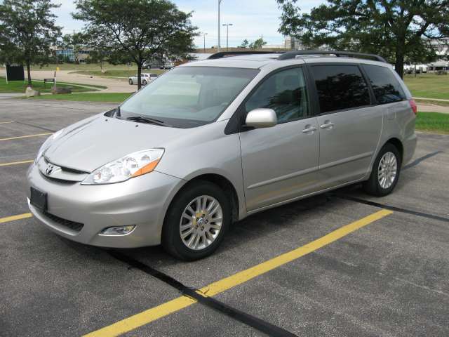 2007 Toyota Sienna XLE