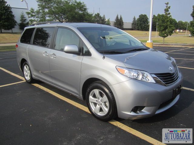 2012 Toyota Sienna LE 2.7L