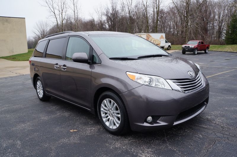 2015 Toyota Sienna XLE 